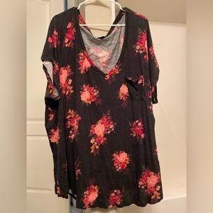 Torrid Black Floral Pocket V Neck Size 5 (24/26)